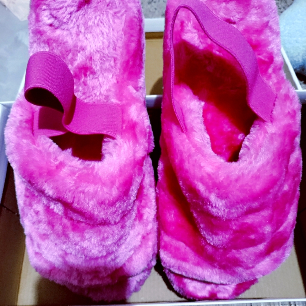 Slippers